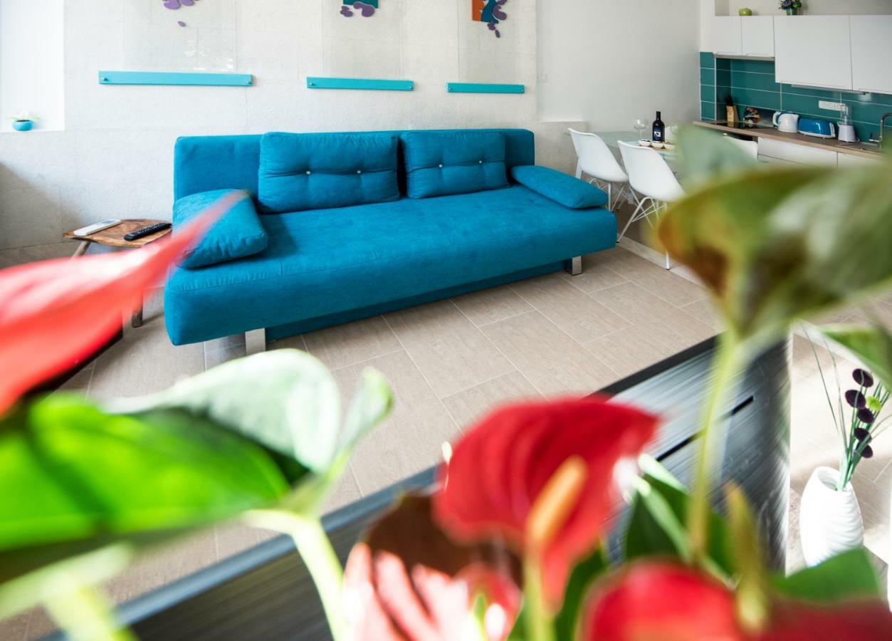 Ibis Your Cosy Oasis With Private Parking And Patio 스플리트 외부 사진