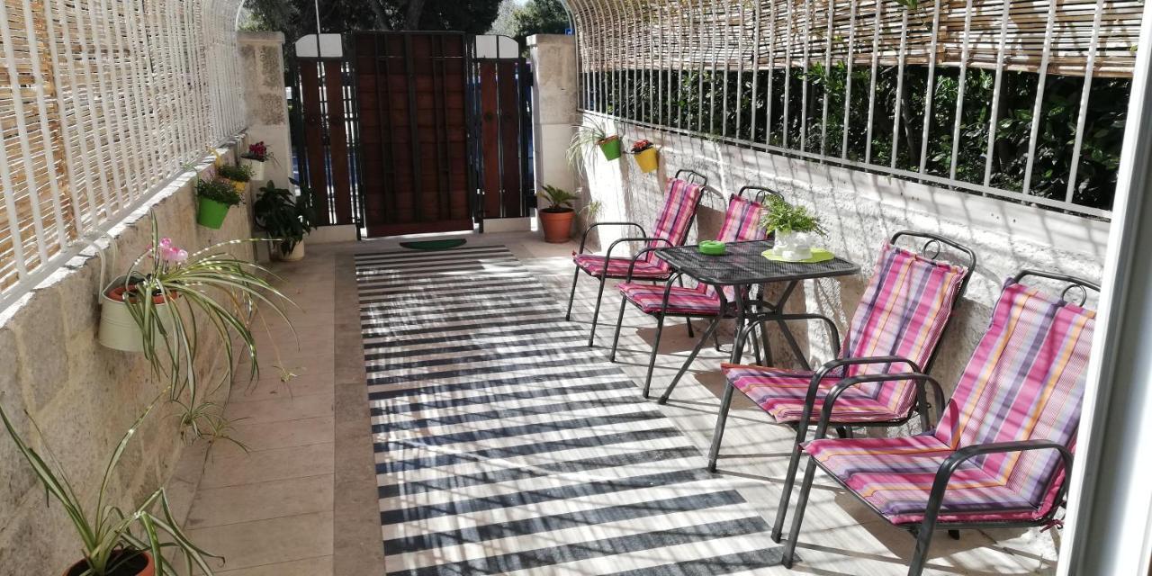 Ibis Your Cosy Oasis With Private Parking And Patio 스플리트 외부 사진
